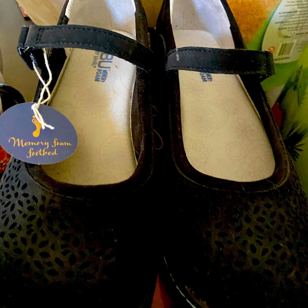 NEW!  JBU by Jambu GRANADA SZ 8